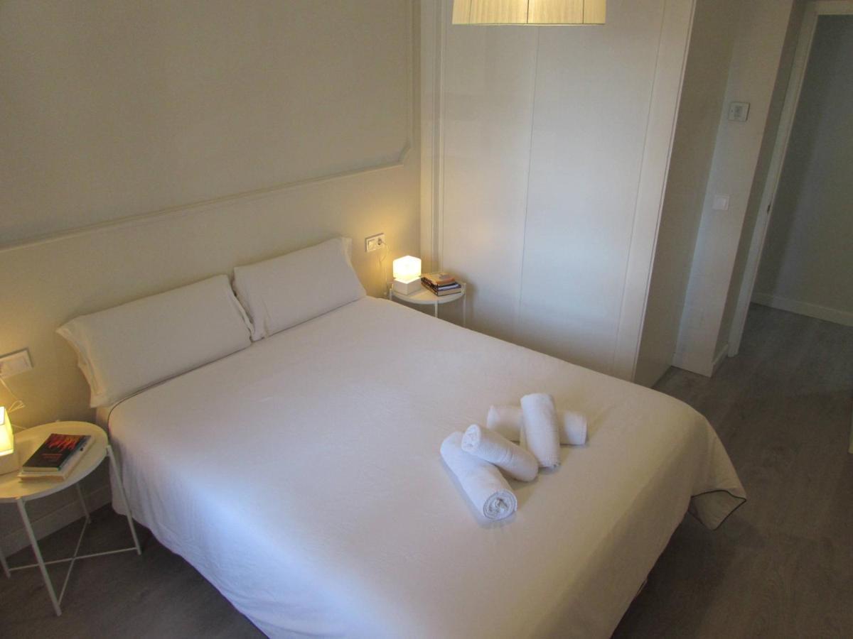 Apartamento A 50 Metros De La Playa Malagueta Con Vistas Al Mar Малага Екстер'єр фото